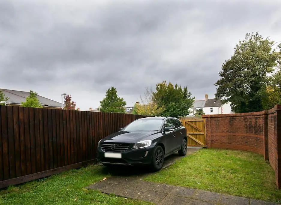 Apartment City Centre 4 Bed House Free Parking Walk To Town Cardiff